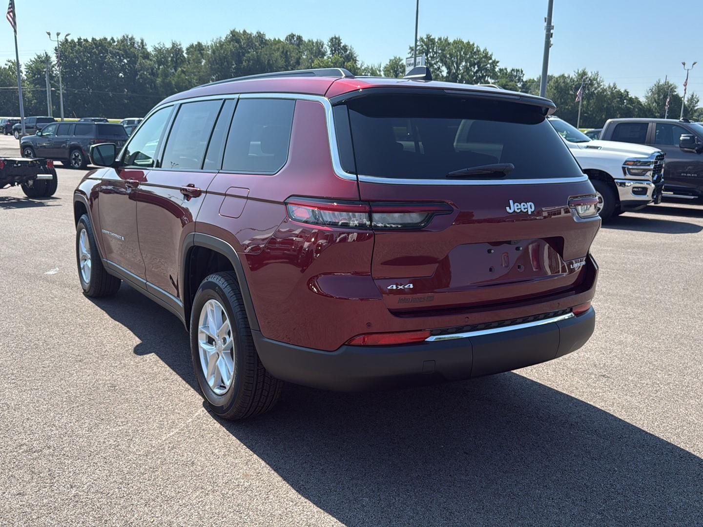 2025 Jeep Grand Cherokee Laredo X photo 15