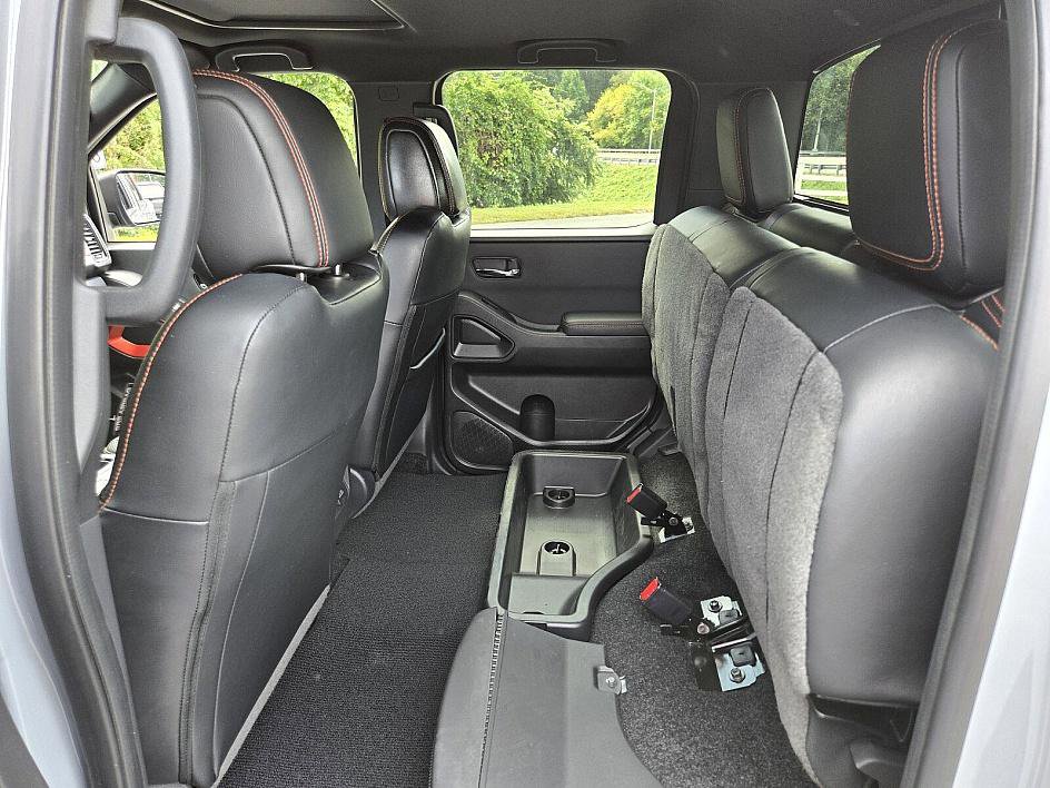 2023 Nissan Frontier PRO-4X photo 14