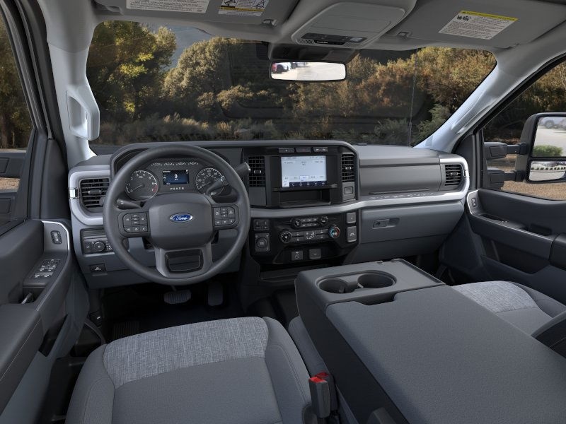 2024 Ford F-350 XLT photo 9