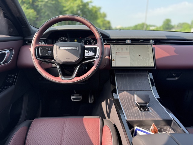 2026 Land Rover Range Rover Velar P400 Autobiography photo 12