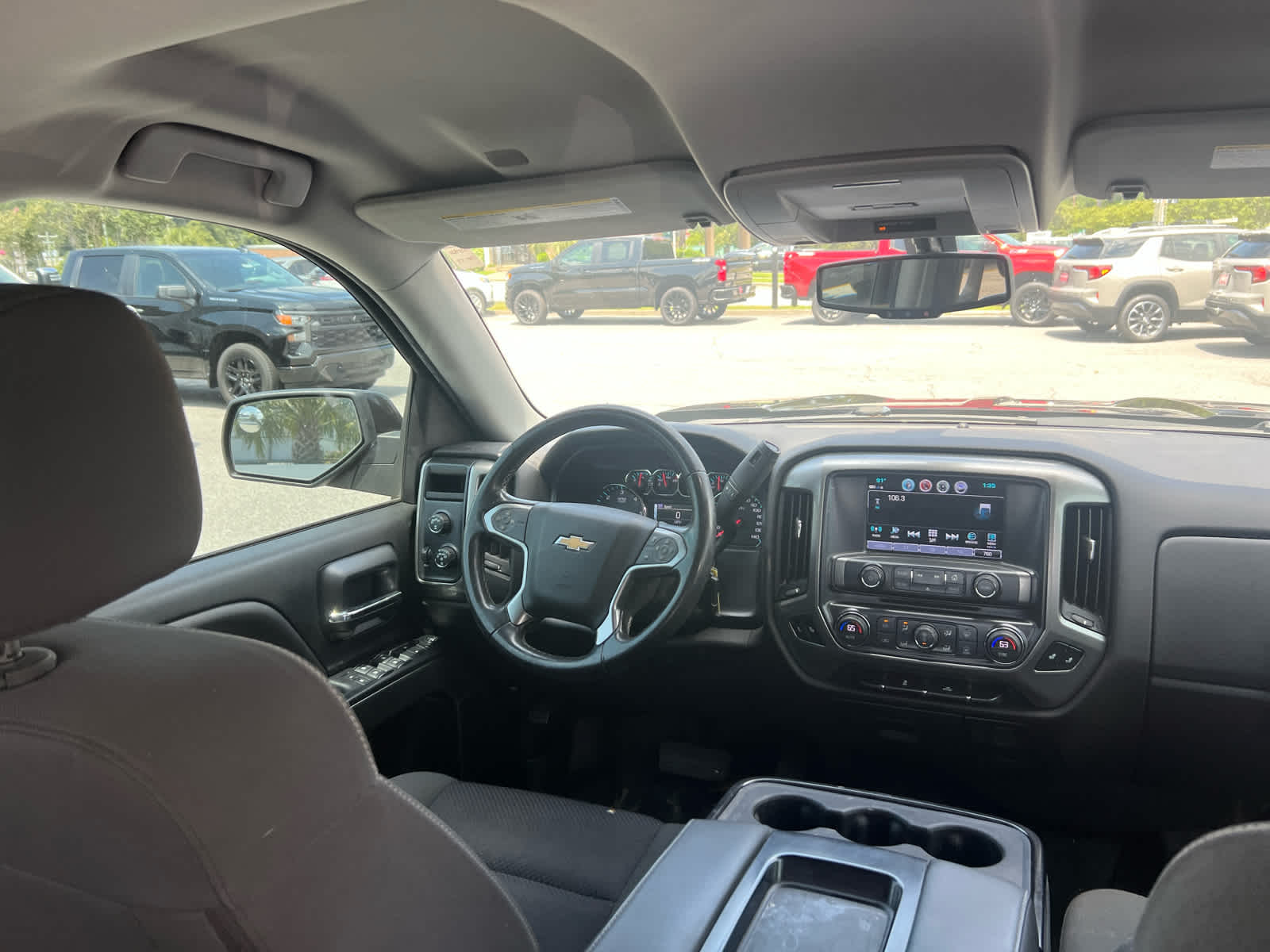 2018 Chevrolet Silverado LT photo 18