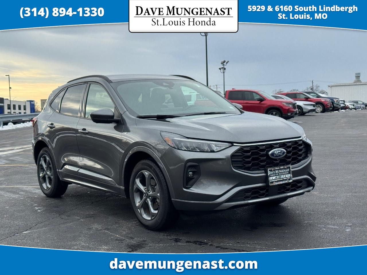 2023 Ford Escape ST-Line Select's photo