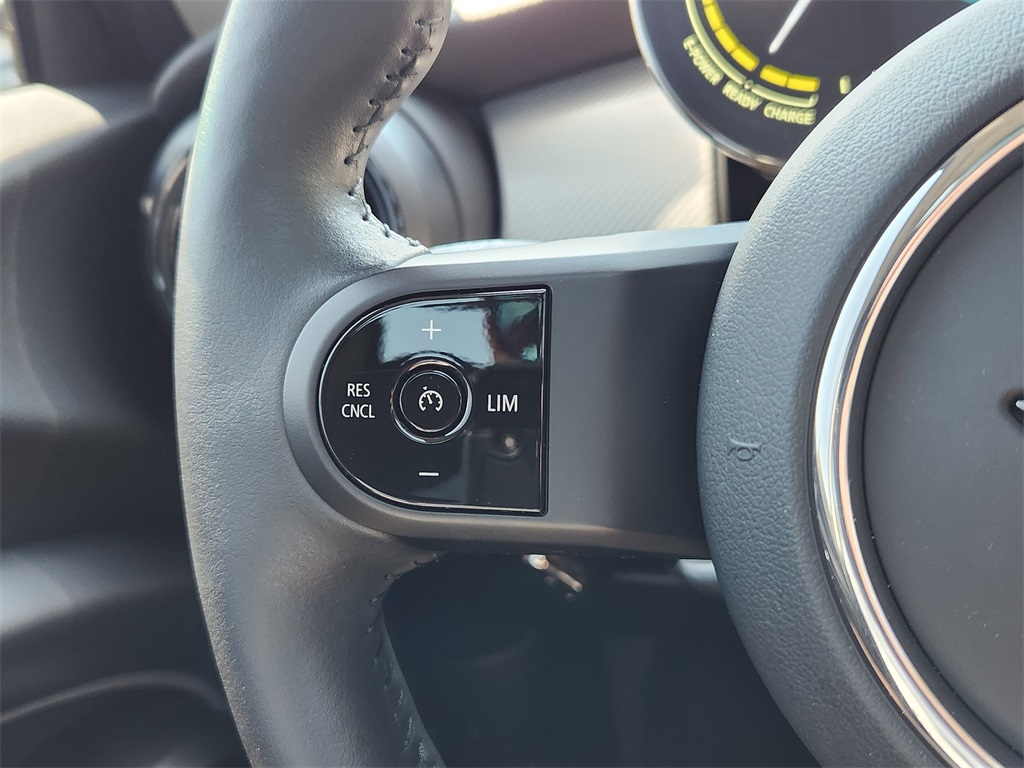 2024 Mini Cooper 2 Door Hardtop SE photo 20