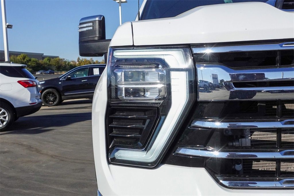 2024 Chevrolet Silverado 3500HD LTZ photo 4