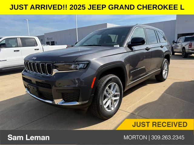 2025 Jeep Grand Cherokee Laredo photo 2