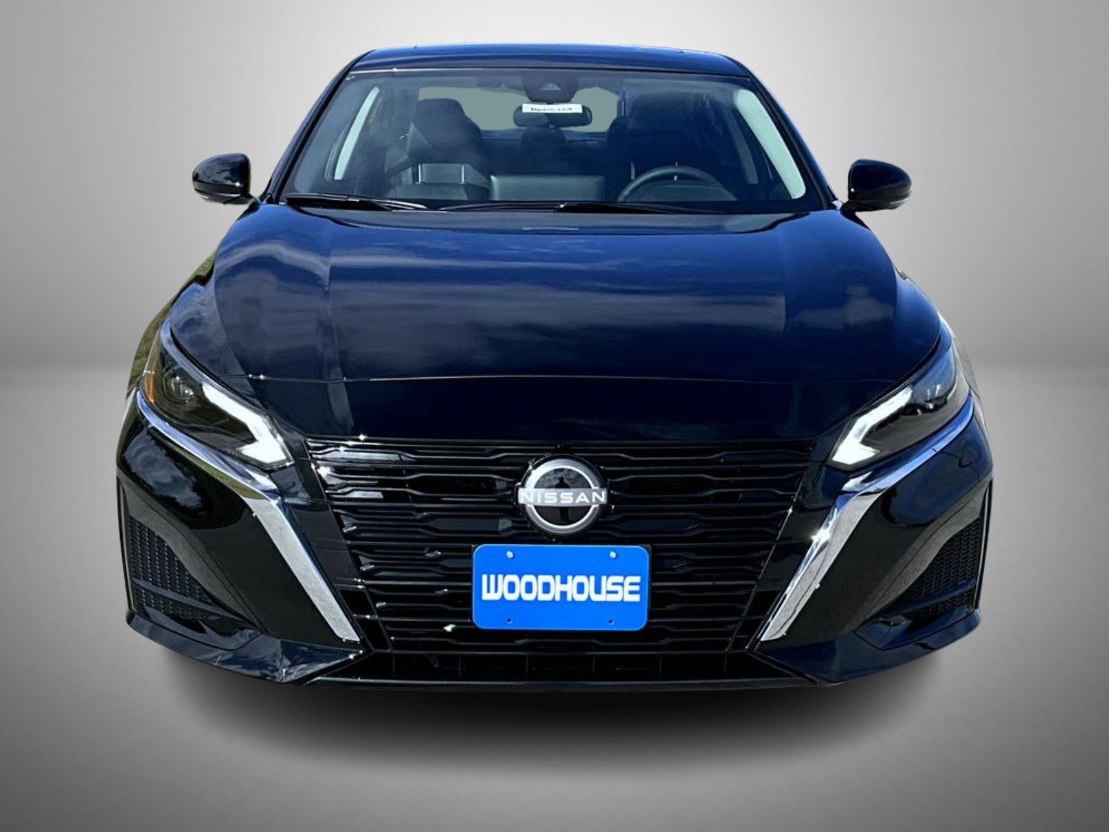 2025 Nissan Altima SL photo 2