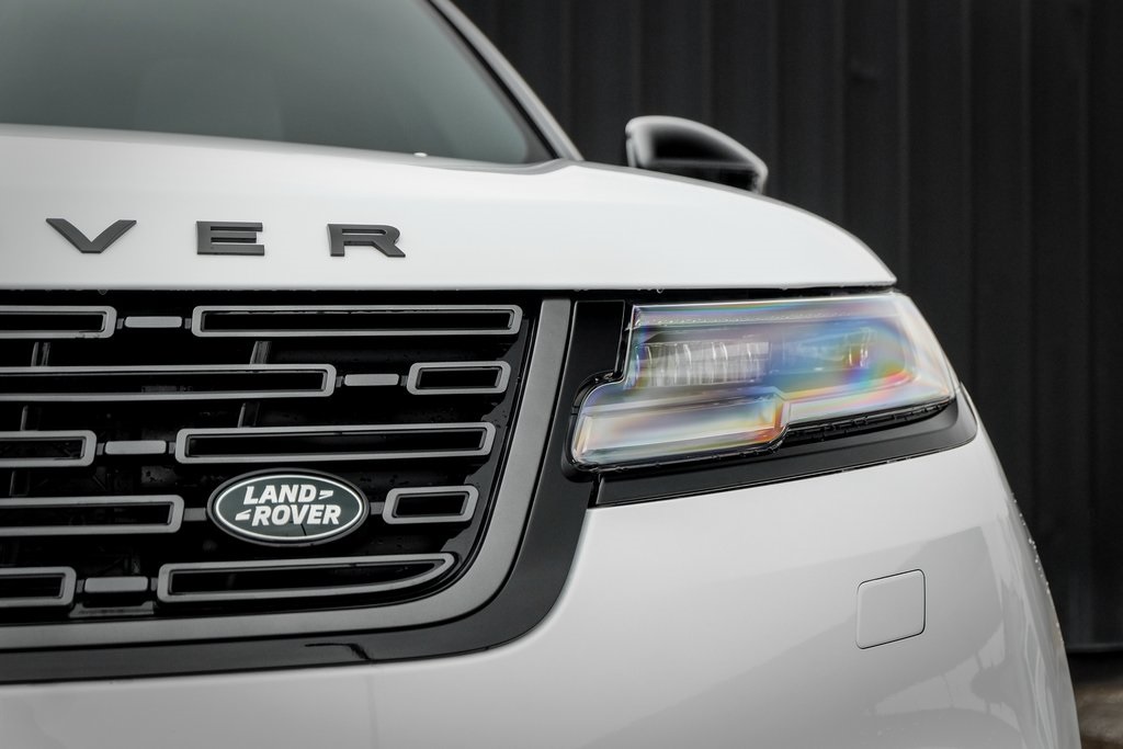 2026 Land Rover Range Rover Velar SE photo 6