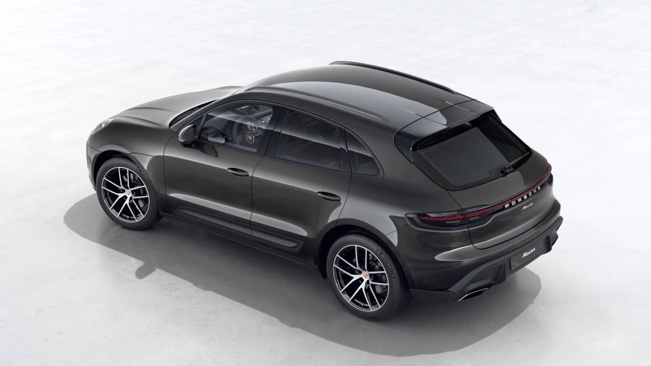2026 Porsche Macan T photo 3