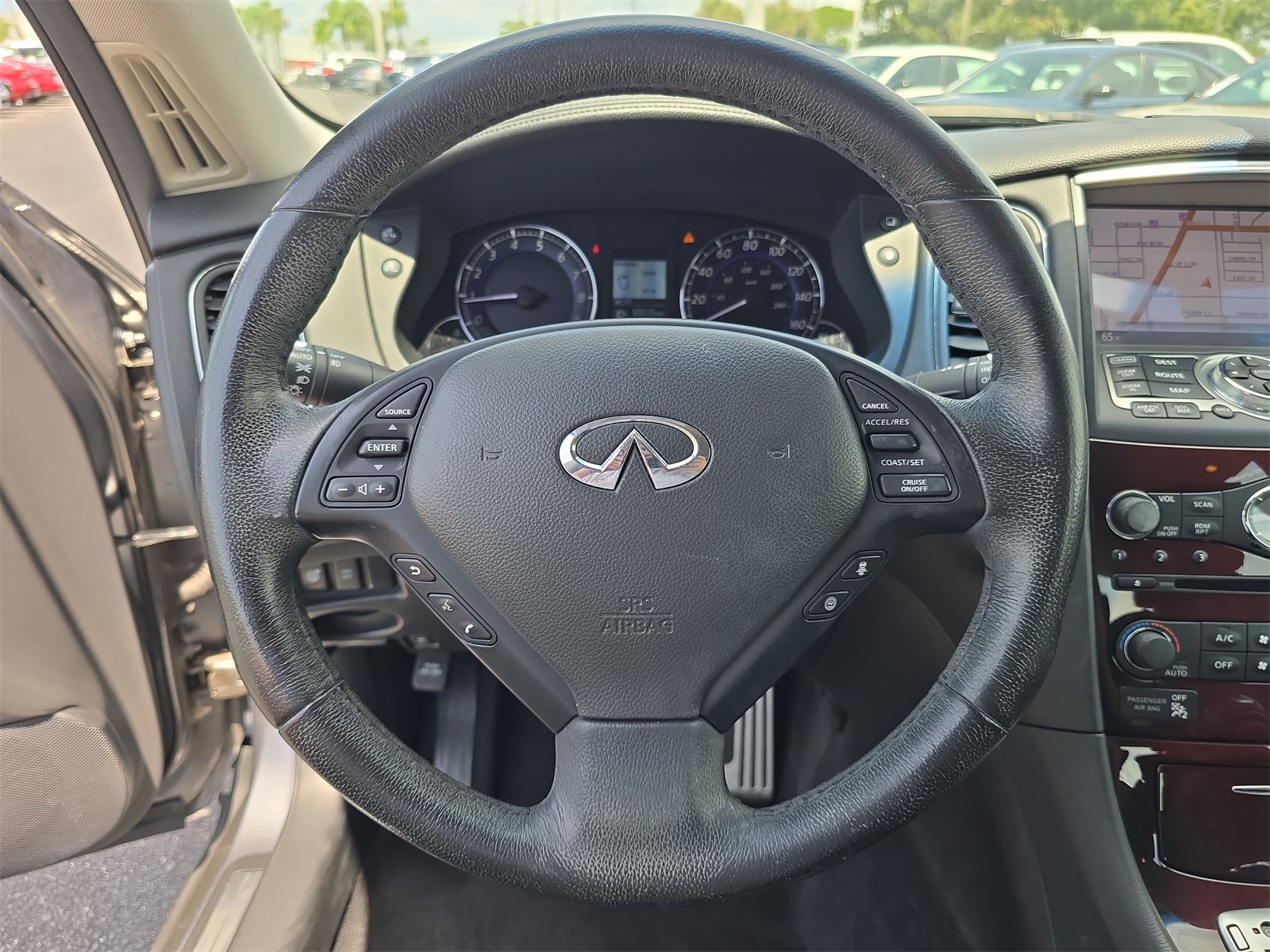 2017 Infiniti QX50 Base photo 26
