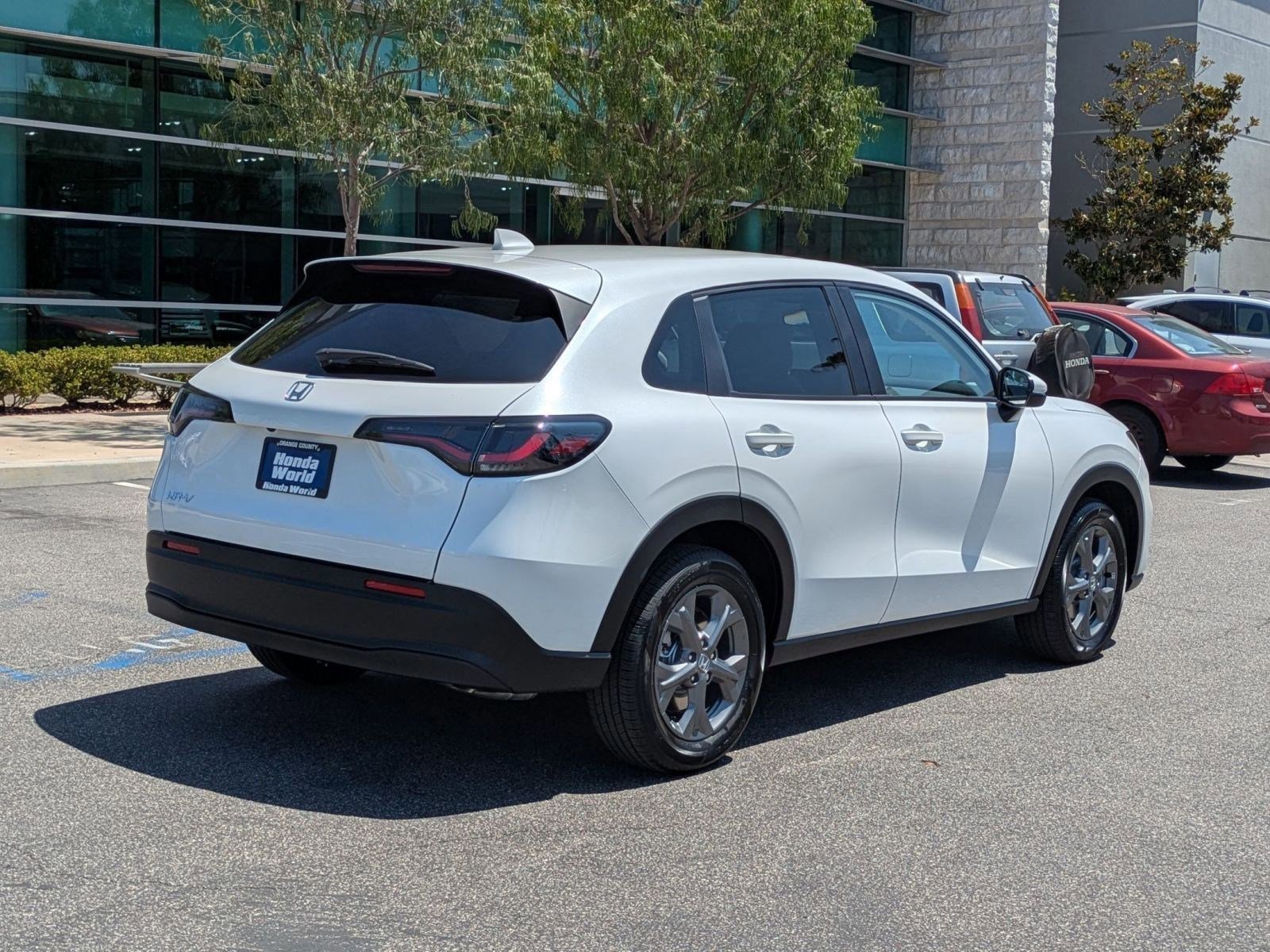 2026 Honda HR-V LX photo 3