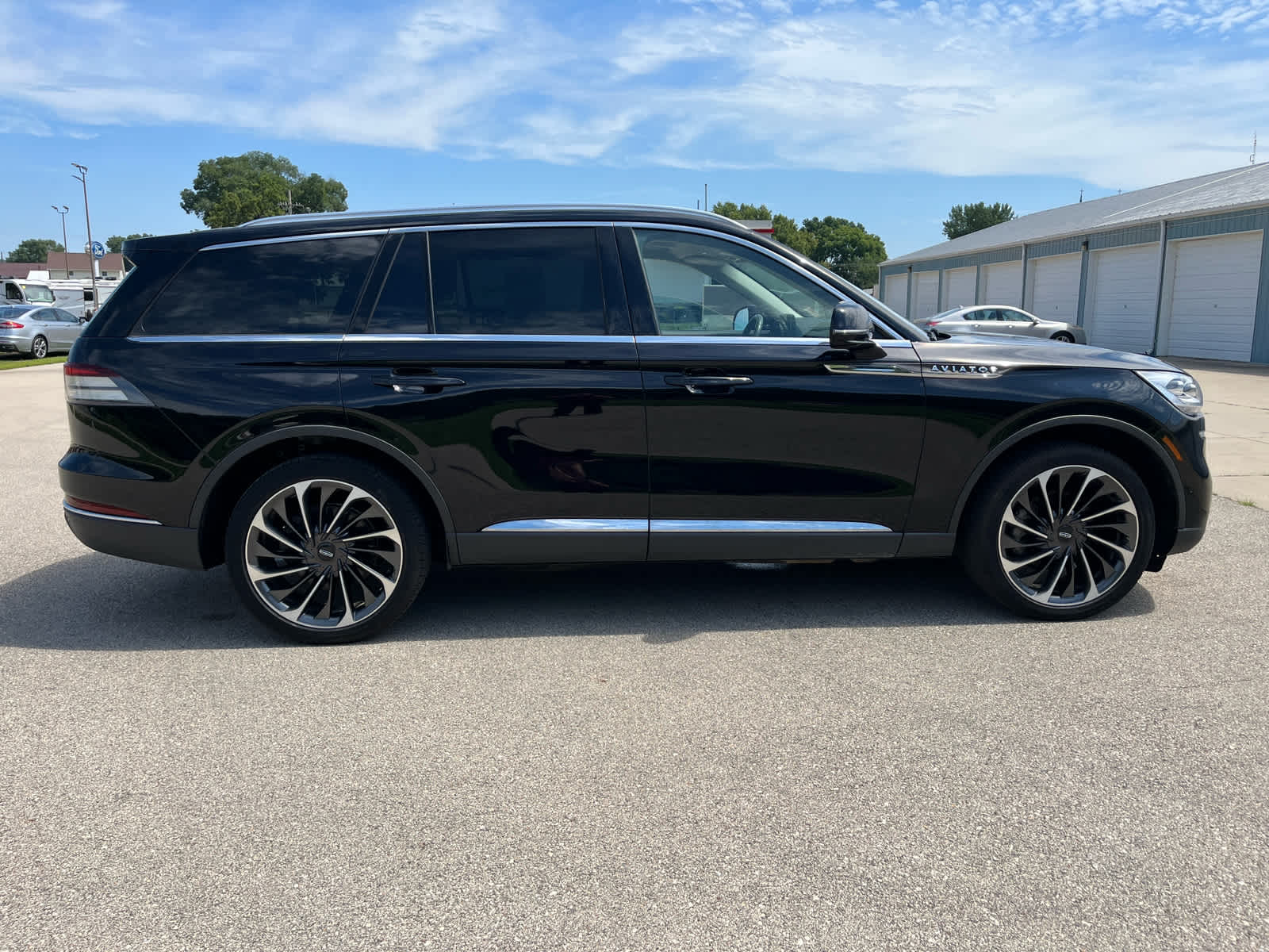 2022 Lincoln Aviator Reserve photo 3