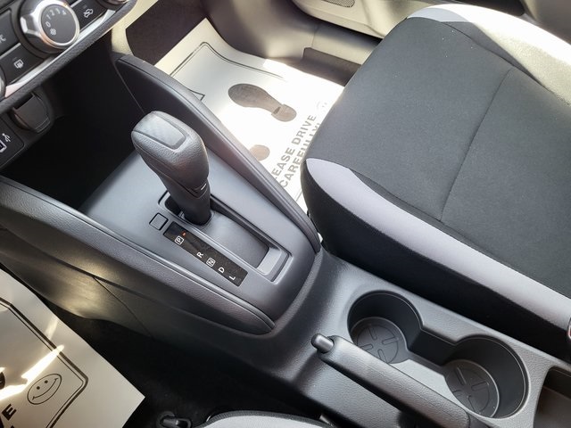 2025 Nissan Versa 1.6 S photo 16
