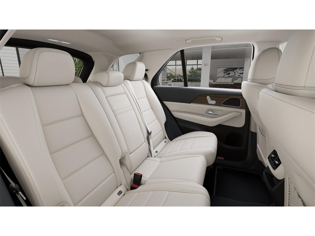2025 Mercedes Benz GLE 350 4MATIC photo 4