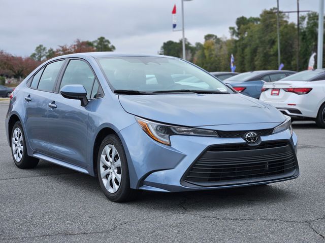 2023 Toyota Corolla LE's photo