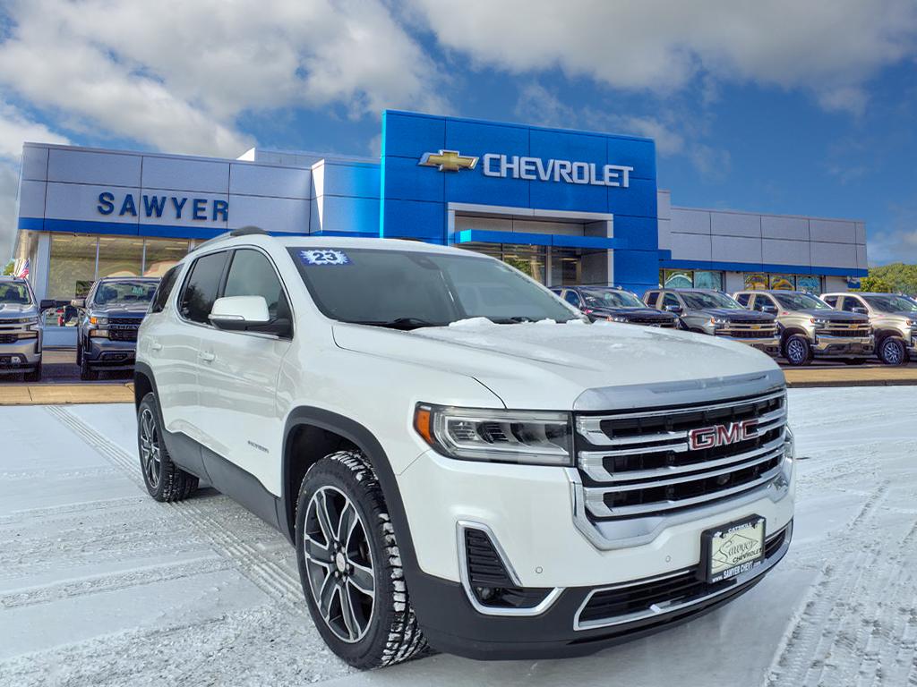 2023 GMC Acadia SLT's photo