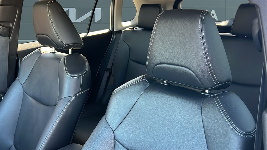2023 Toyota Corolla Cross XLE photo 10