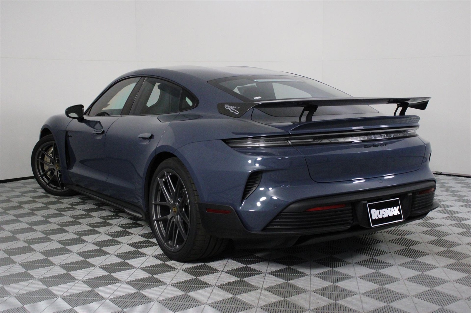 2025 Porsche Taycan Turbo GT photo 3