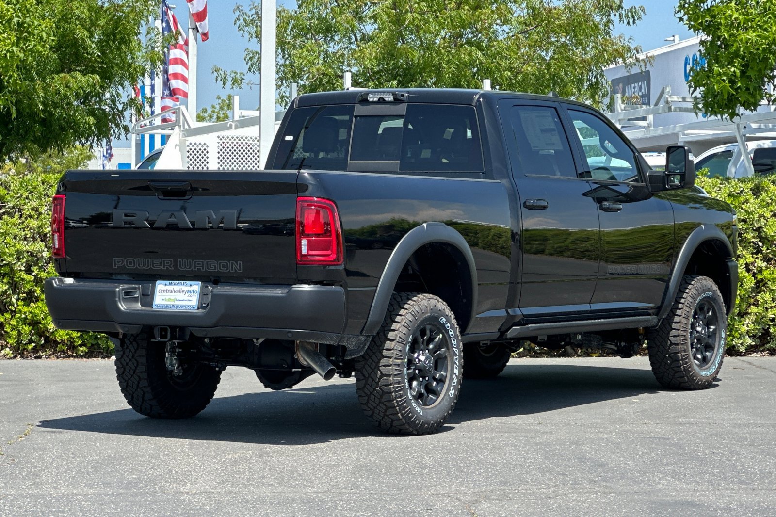 2025 Ram 2500 Power Wagon photo 4