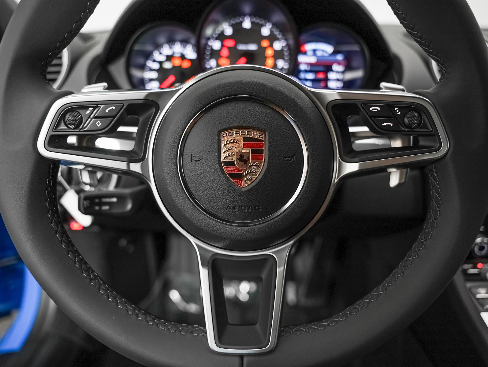 2025 Porsche Cayman S photo 12