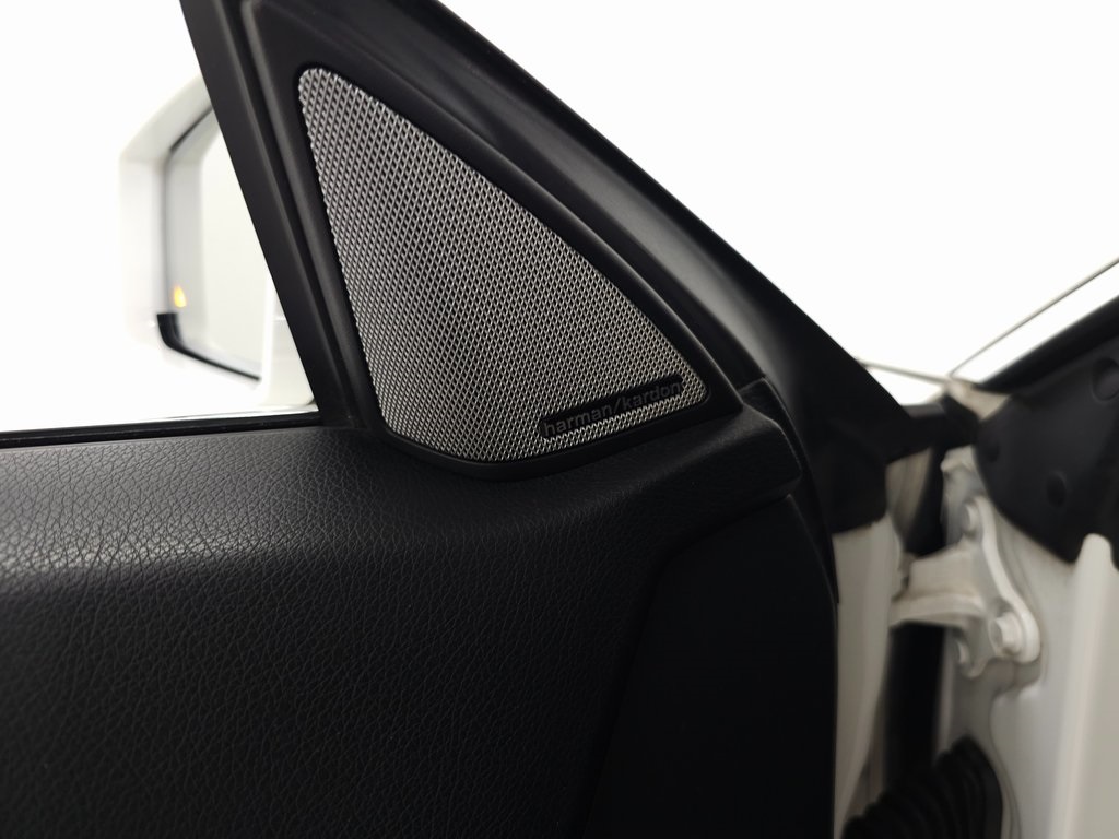 2016 Mercedes Benz E 400 4MATIC photo 8