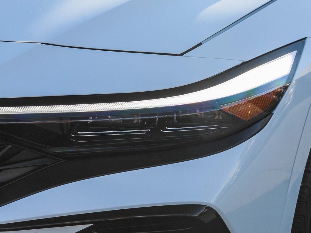 2025 Hyundai Elantra SEL Convenience photo 4