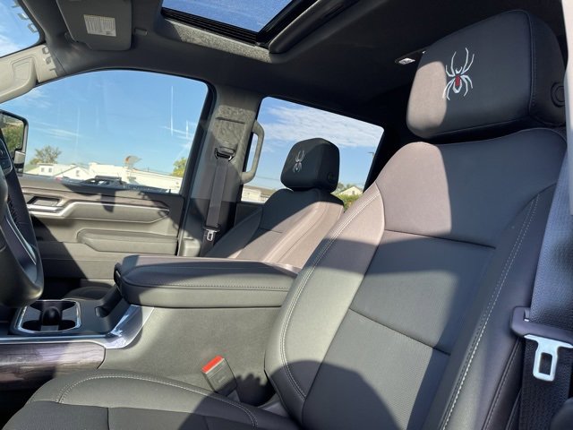 2025 Chevrolet Silverado 2500HD LTZ photo 18