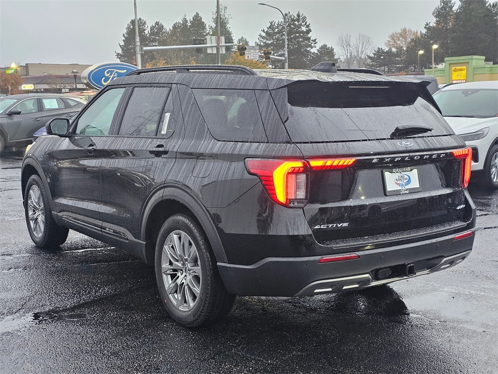 2026 Ford Explorer photo 4