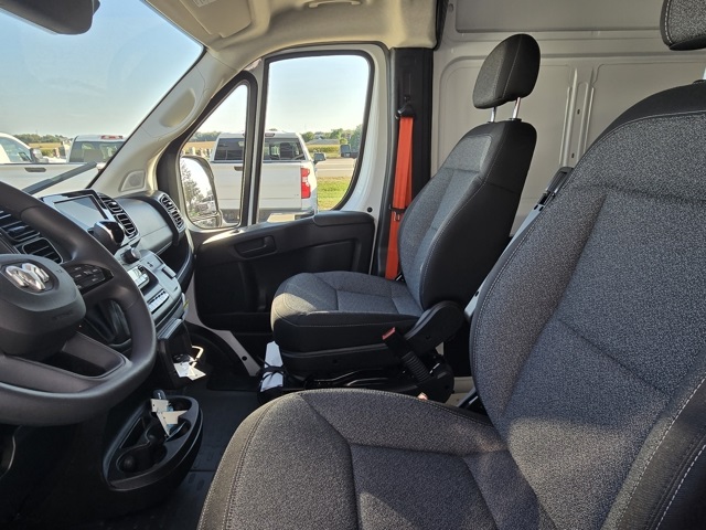 2025 Ram ProMaster 2500 Cargo Van photo 9