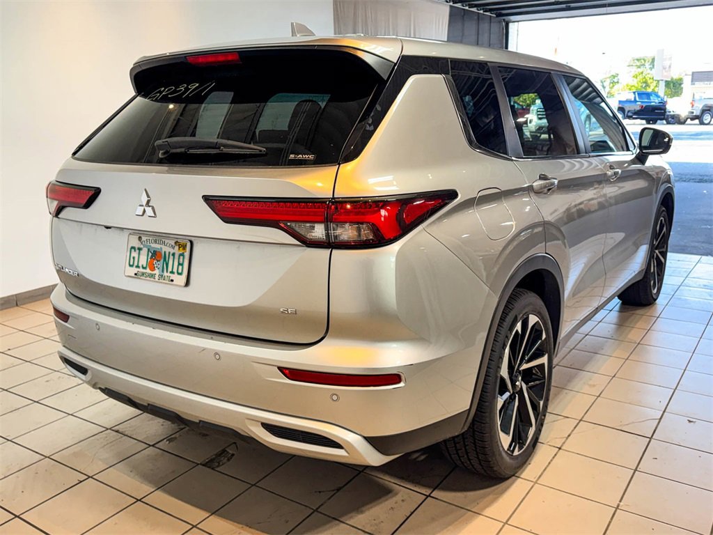 2024 Mitsubishi Outlander SE 2.5 S-AWC photo 6