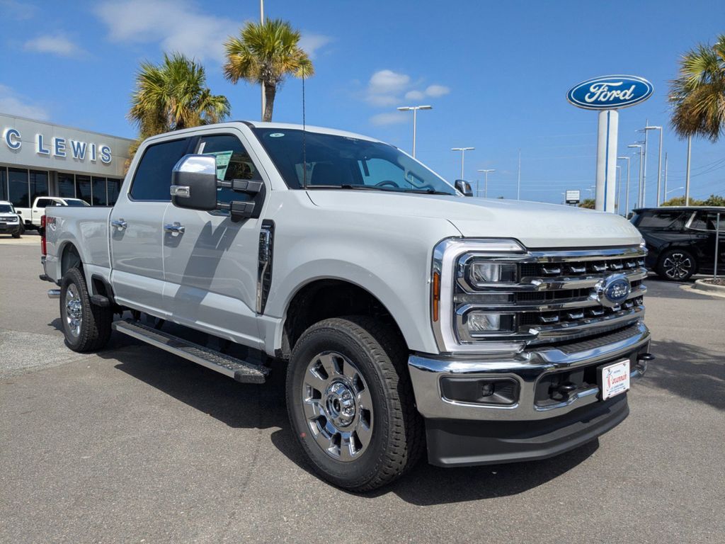 2026 Ford F-250 Lariat photo 2