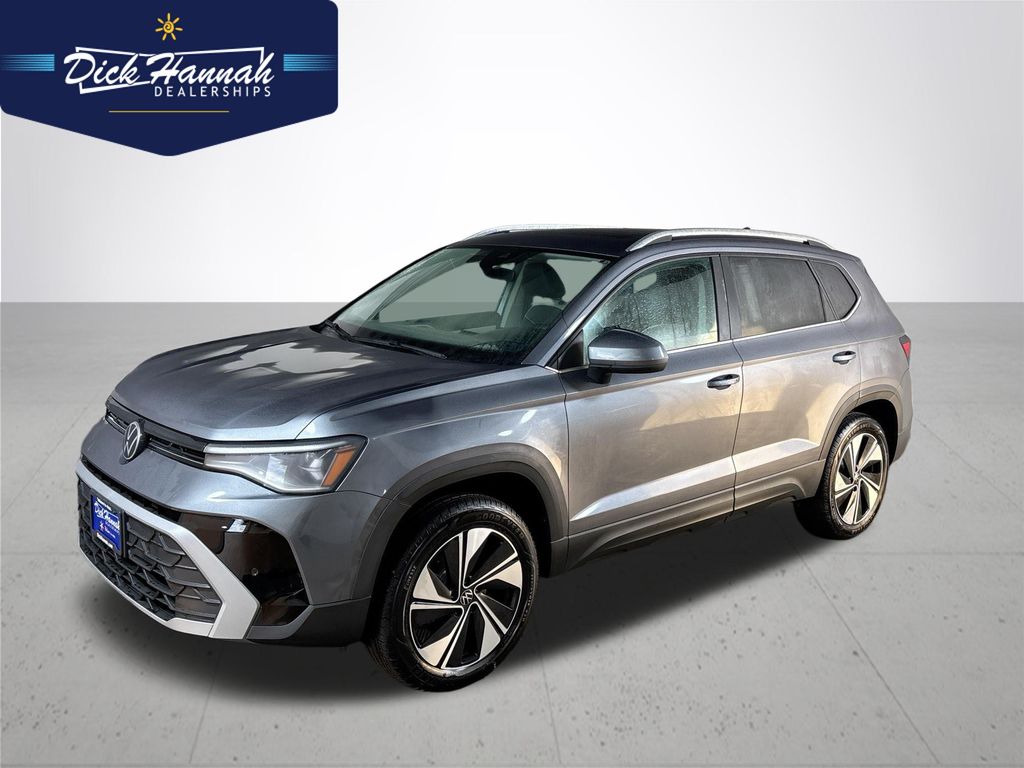 2025 Volkswagen Taos SE's photo