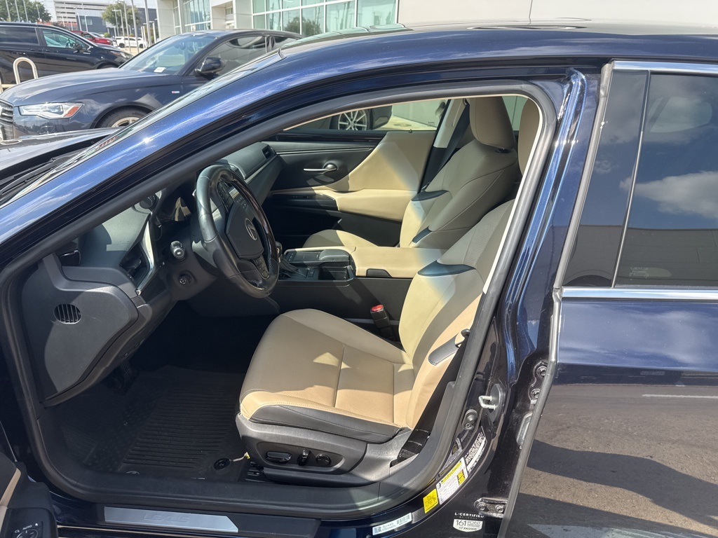 2021 Lexus ES 350 photo 2