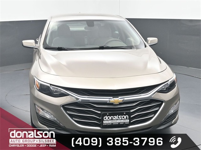 2022 Chevrolet Malibu 1LT photo 2