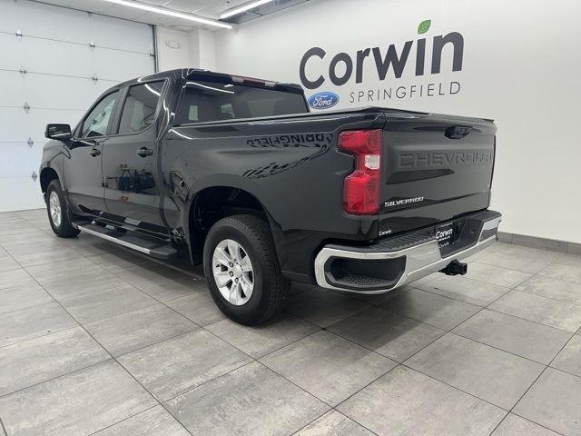 2023 Chevrolet Silverado 1500 LT photo 2