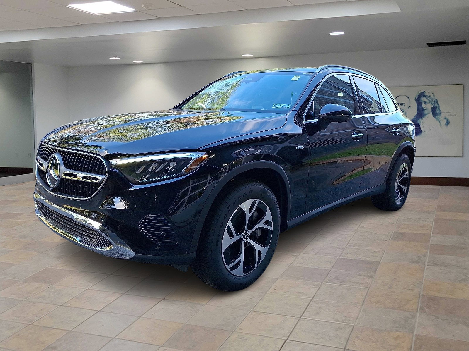 2025 Mercedes Benz GLC 350e 4MATIC photo 2