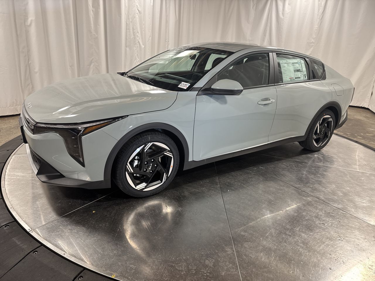 2025 Kia K4 EX's photo