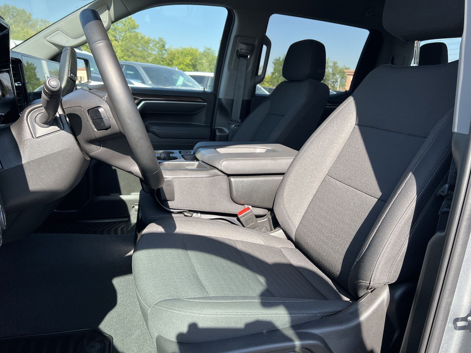 2025 Chevrolet Silverado 1500 LT photo 7