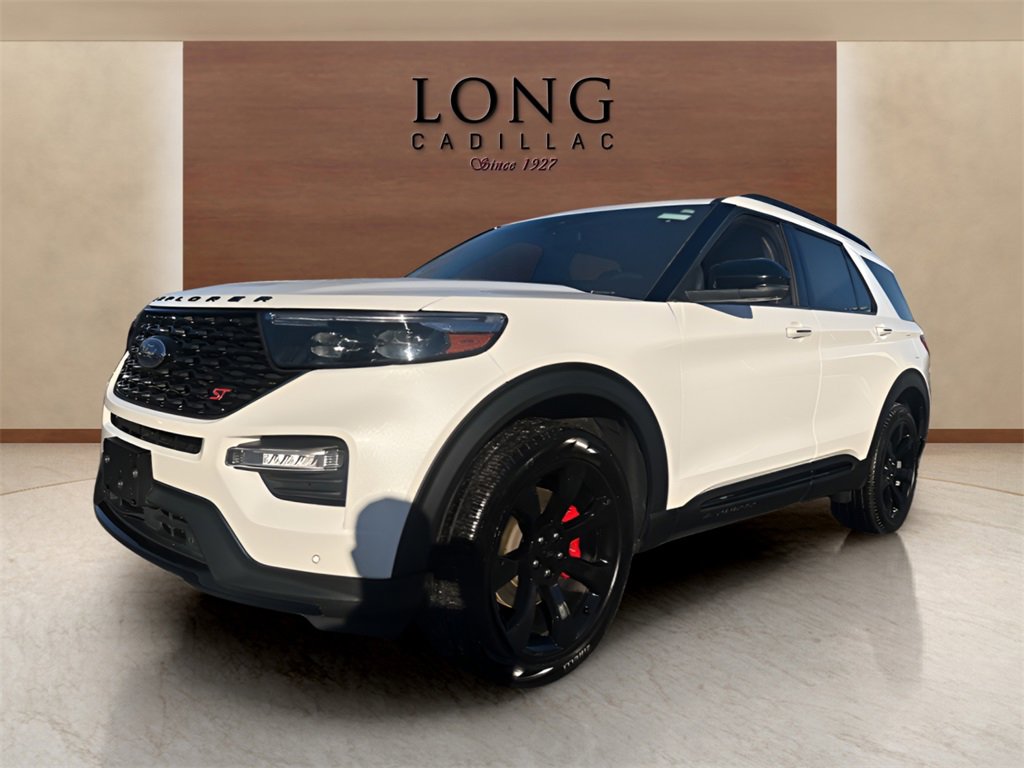 2023 Ford Explorer ST's photo