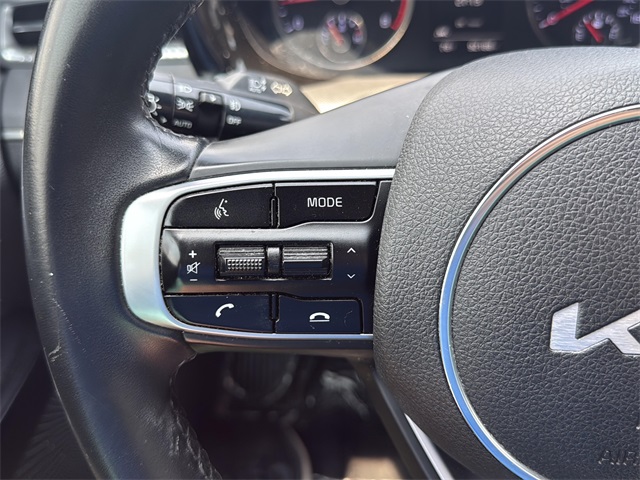 2022 Kia K5 GT-Line photo 19