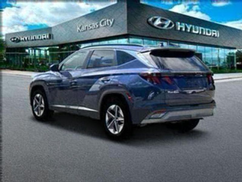 2025 Hyundai Tucson SEL photo 2