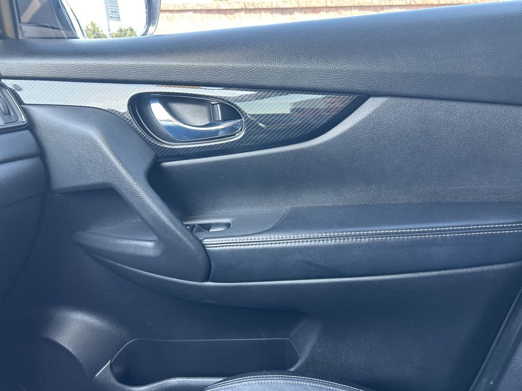 2018 Nissan Rogue SL photo 14