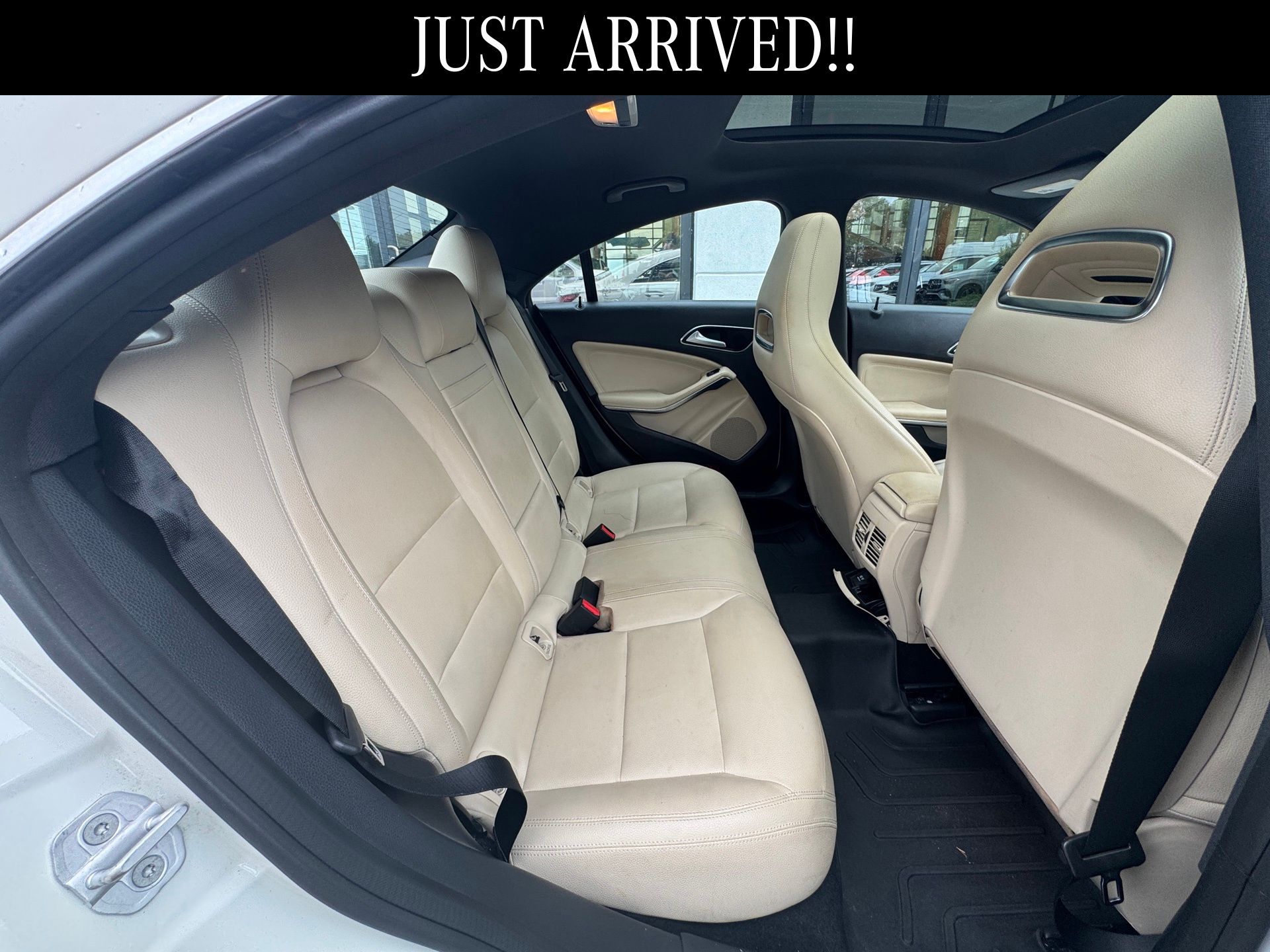 2017 Mercedes Benz CLA 250 photo 11