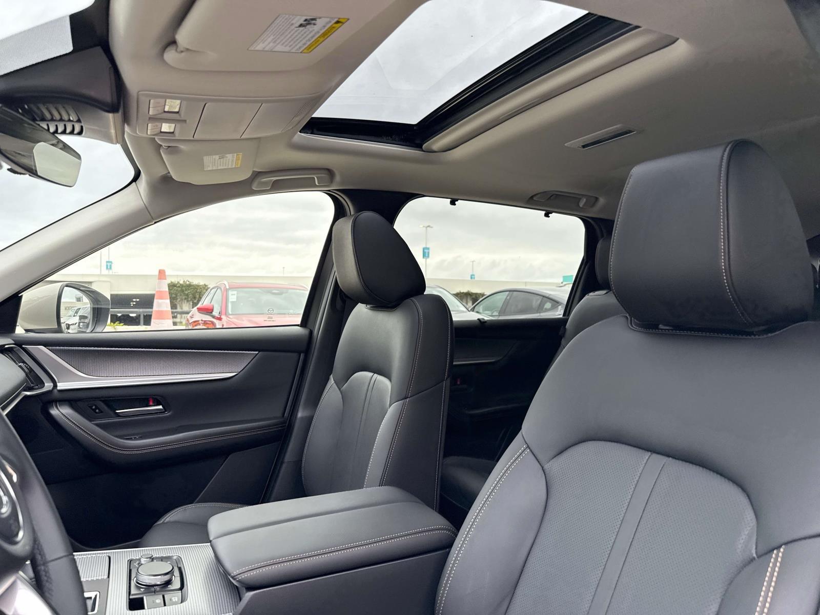 2025 Mazda CX-90 3.3 Turbo Preferred photo 13