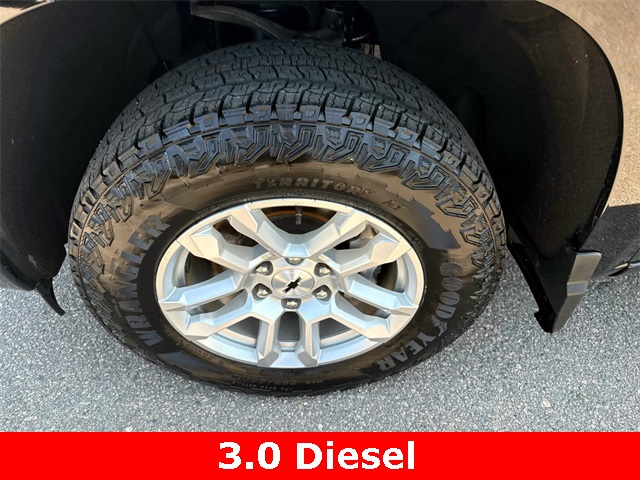 2023 Chevrolet Silverado 1500 RST photo 9