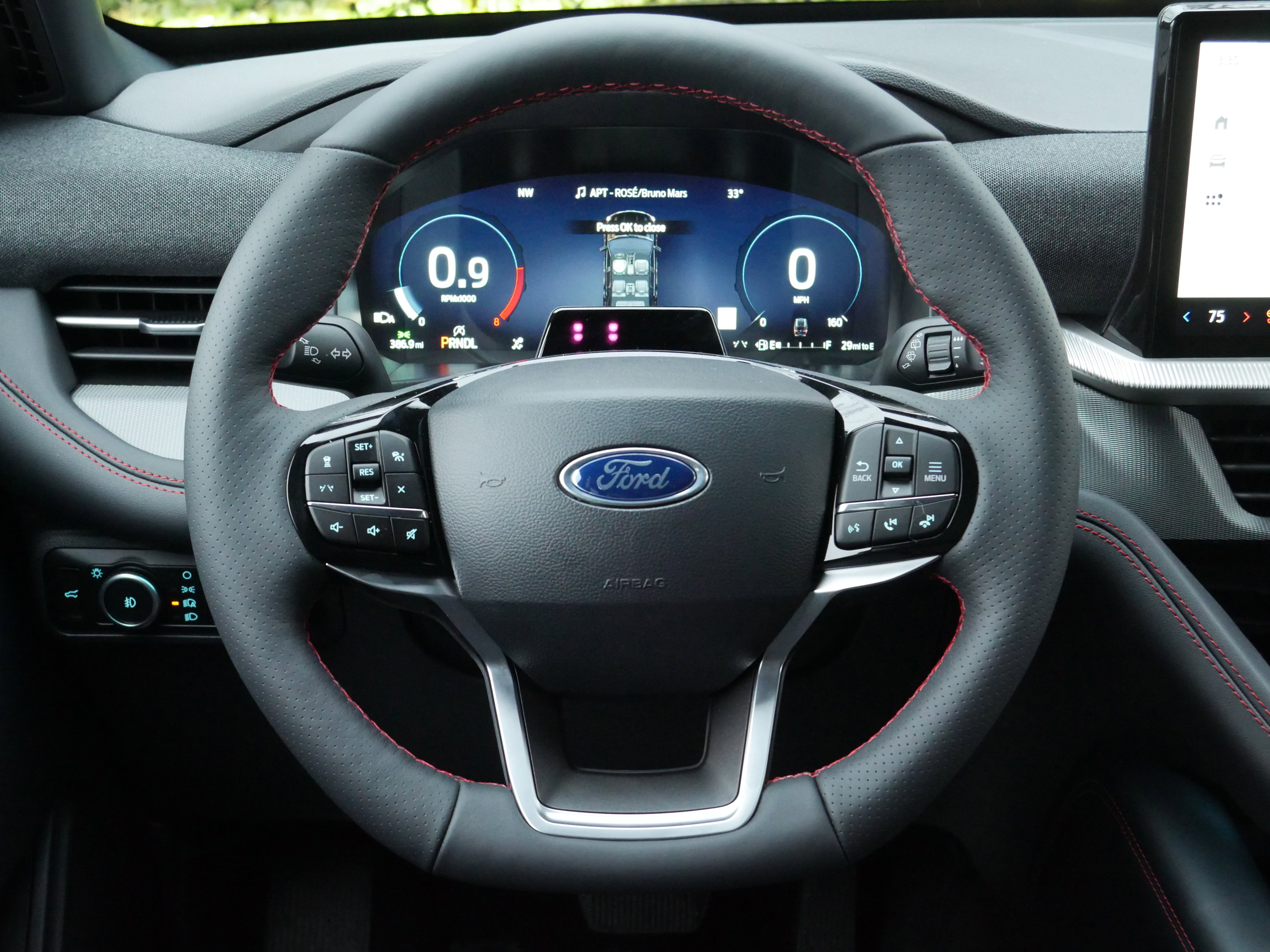 2025 Ford Explorer ST-Line photo 3