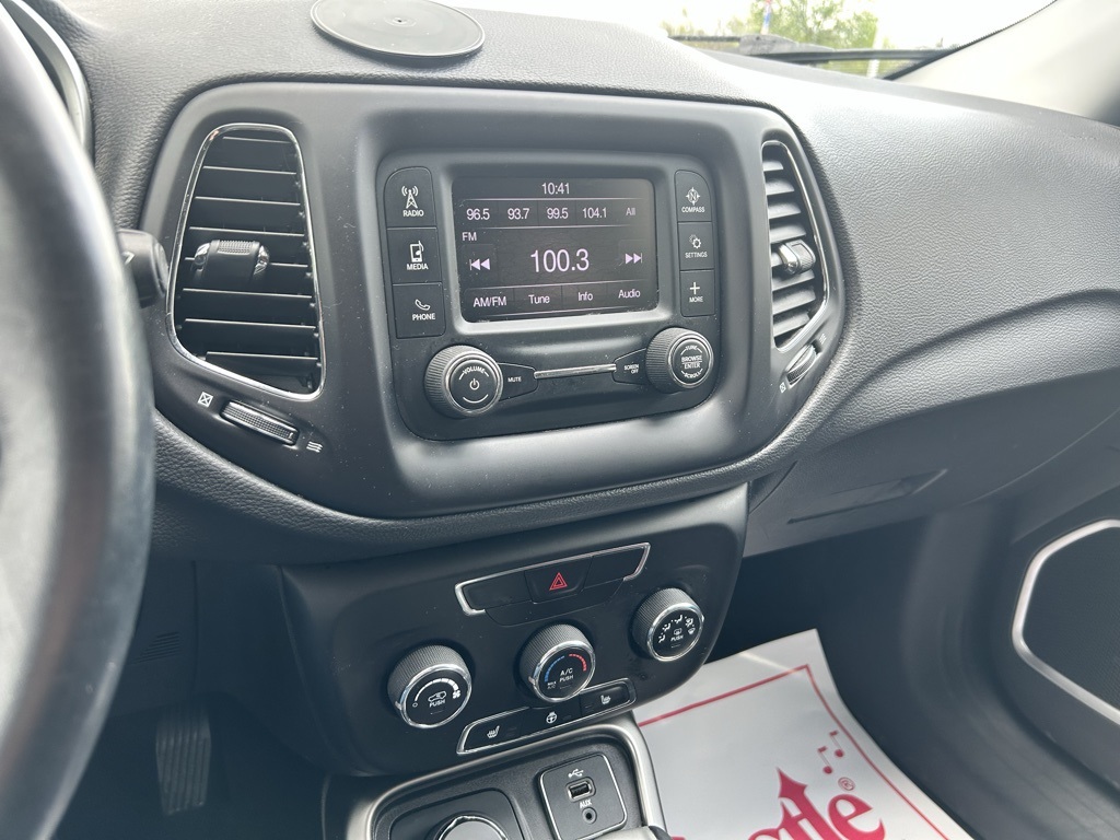 2018 Jeep Compass Latitude photo 10