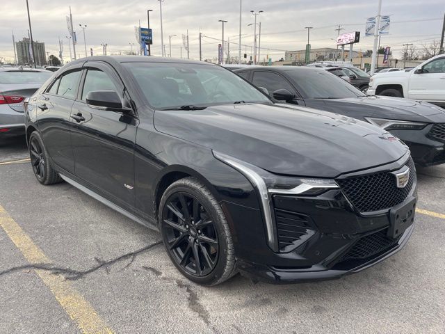 2022 Cadillac CT4 V-Series's photo