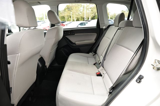 2017 Subaru Forester 2.5i Premium photo 22
