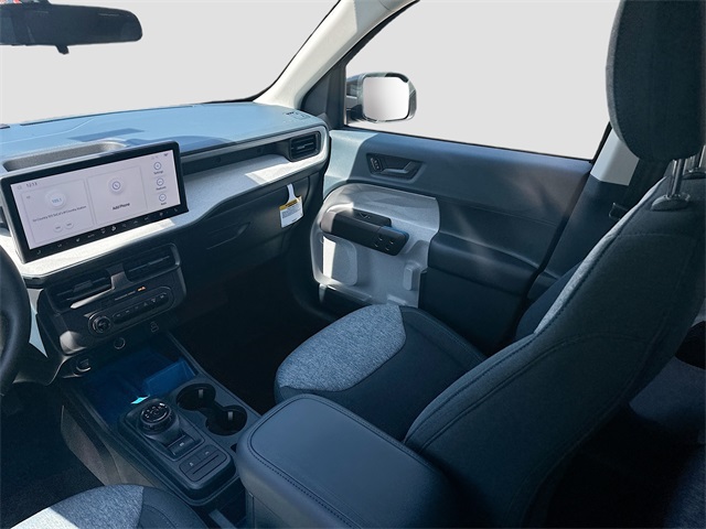 2025 Ford Maverick XLT photo 2