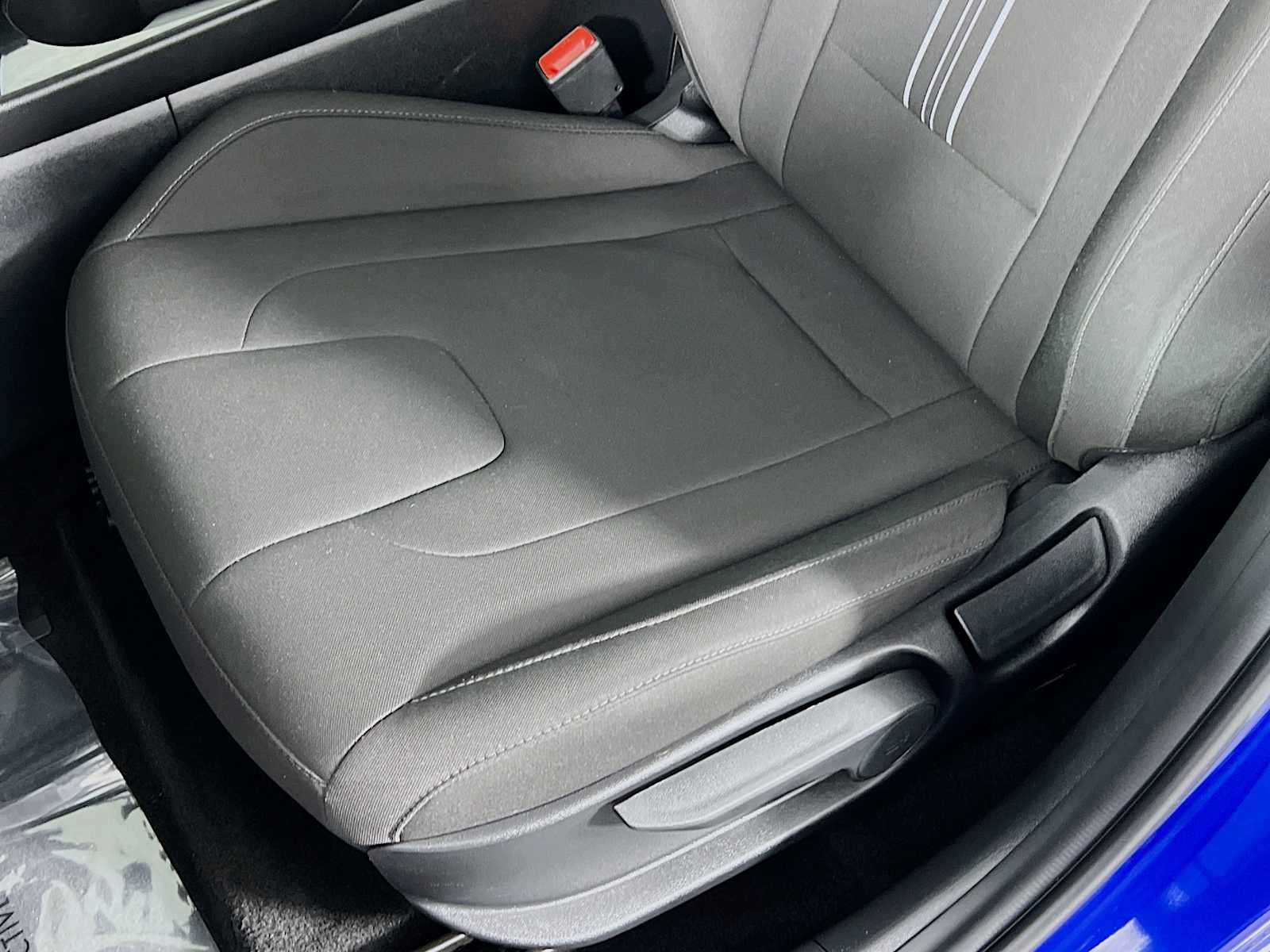 2024 Hyundai Elantra SEL Convenience photo 18
